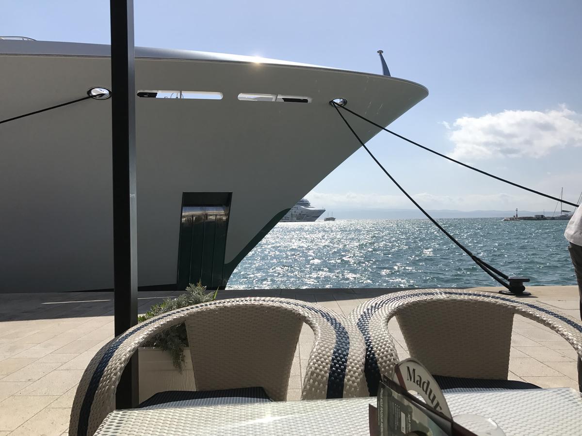 سبليت Vip Rooms المظهر الخارجي الصورة